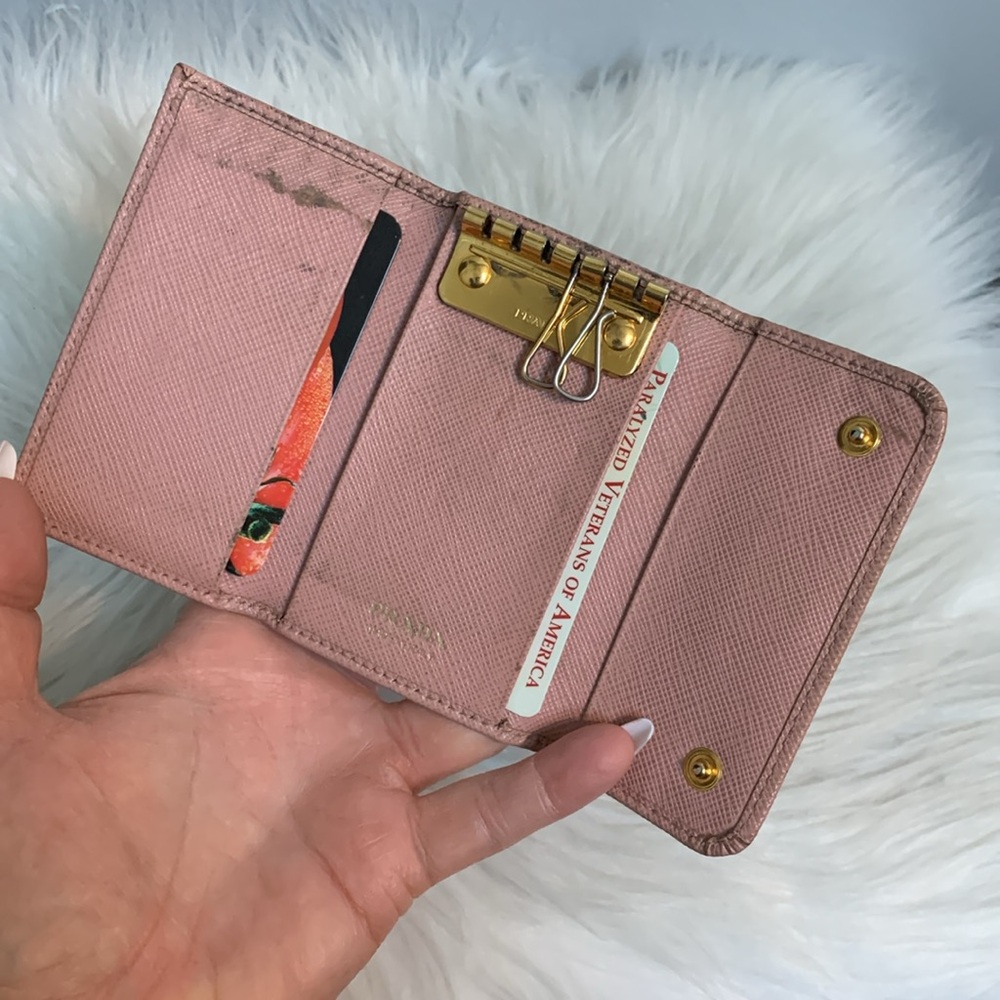 Authentic Prada pink key and card holder only 2 hooks - Picture 11 of 17